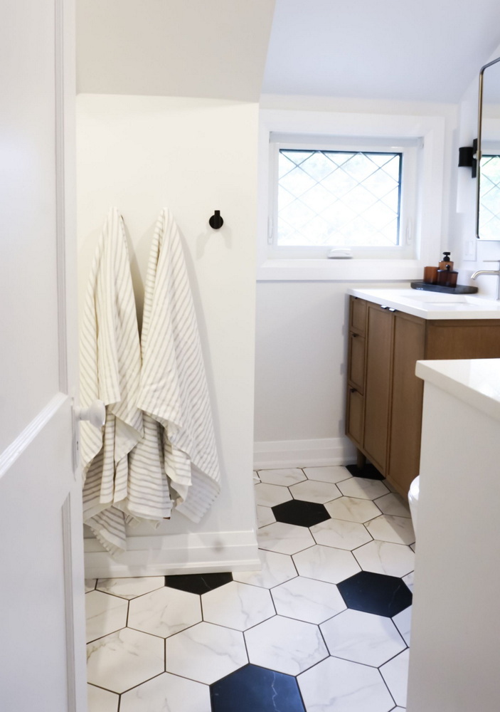 Fe + Luz Design Studio Ottawa bathroom