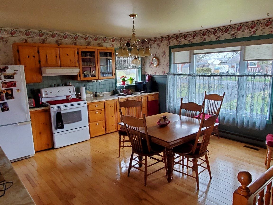 ottawa kitchen before renovation