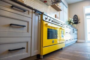 DES 2018 design trends yellow