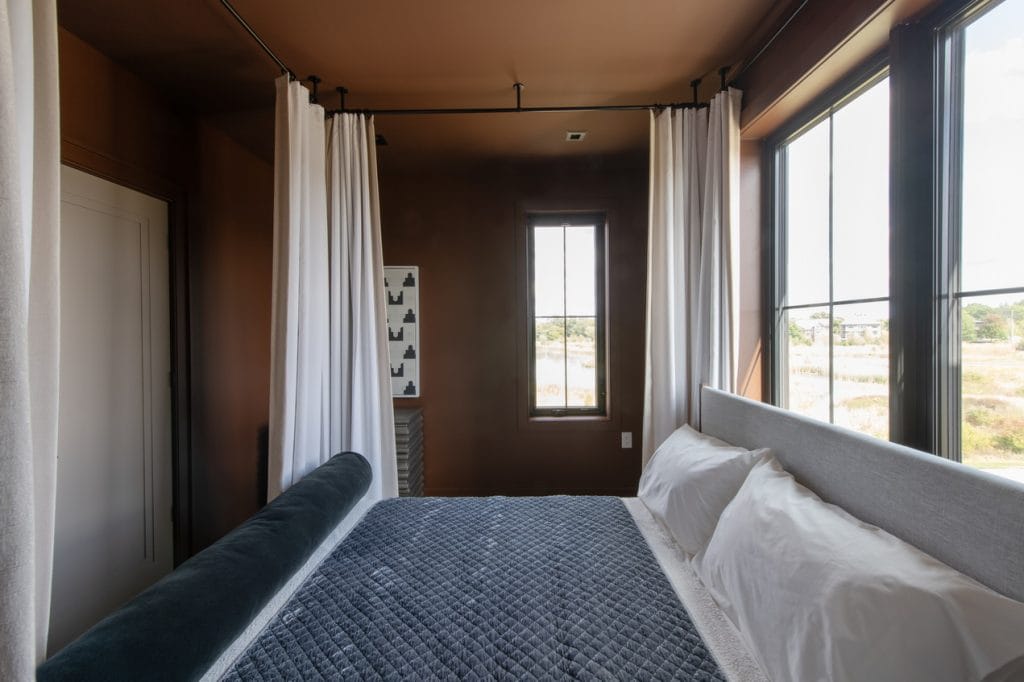 cheo lottery ottawa canopied bed bedroom