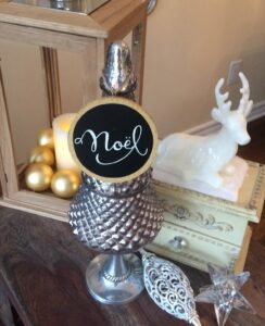 Sue Pitchforth Decor Therapy Plus Christmas centrepieces