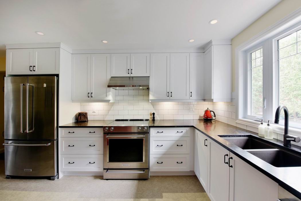kitchen countertops Amsted Design-Build Ottawa kitchens honed granite