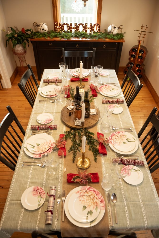 sue pitchforth holiday decor dining table