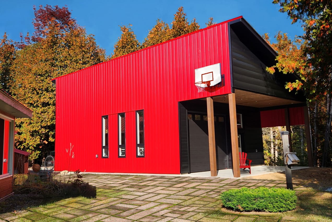 ottawa homes 25:8 architecture red garage