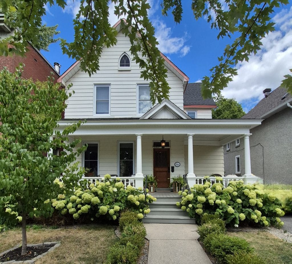 2025 Homes for the Holiday Hospice Care Ottawa house tour christmas decorating
