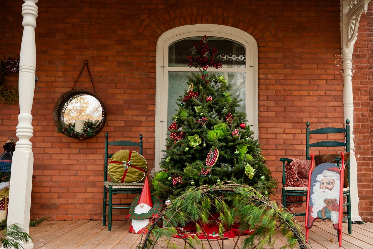 decorating for Christmas sue pitchforth holiday decor porch tree