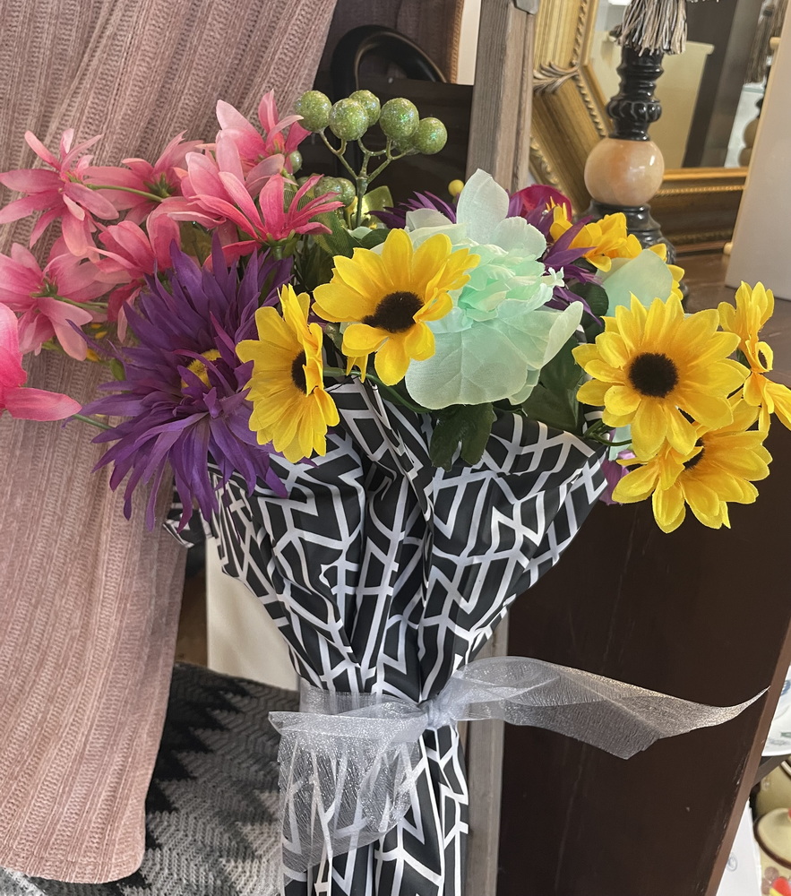 sue pitchforth decorating ideas flowers umbrella bouquet