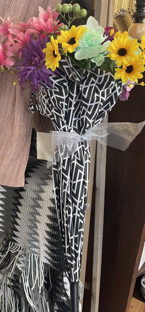 sue pitchforth decorating ideas flowers umbrella bouquet