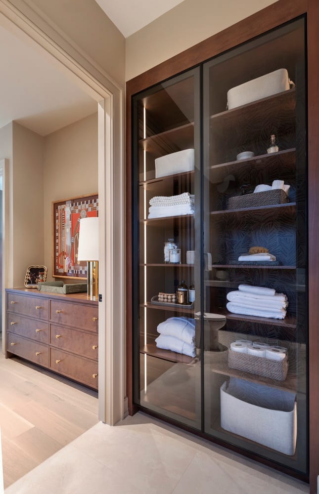laurysen kitchens ottawa custom cabinetry galls-door linen closet