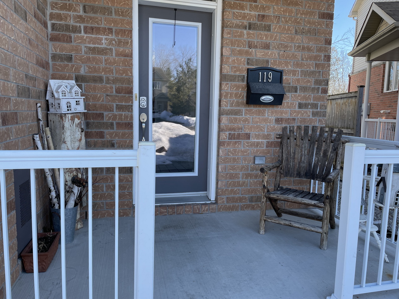 sue pitchforth decorating porch