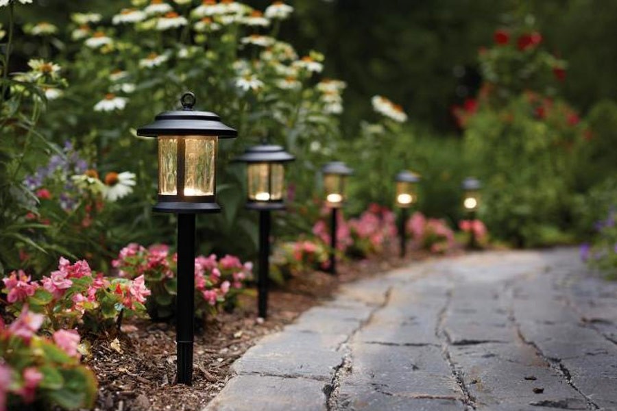 front of your home walkway lights solar